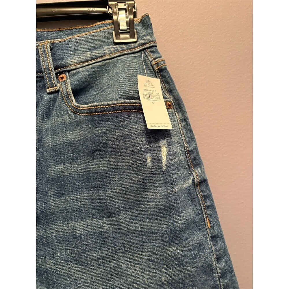 Old Navy Womens Extra High-Rise Sky Hi Straight Bermuda Shorts 7" Size 4 - Picture 3 of 8